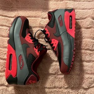 Nike Air Max 90 Essential Sneakers - Size 10